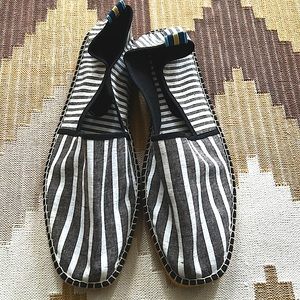 Classic mens espadrille slip on in size 46 never worn. Linen + cotton